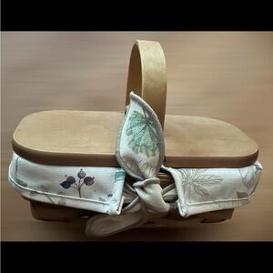 Longaberger thank you basket with kid liner and protective insert